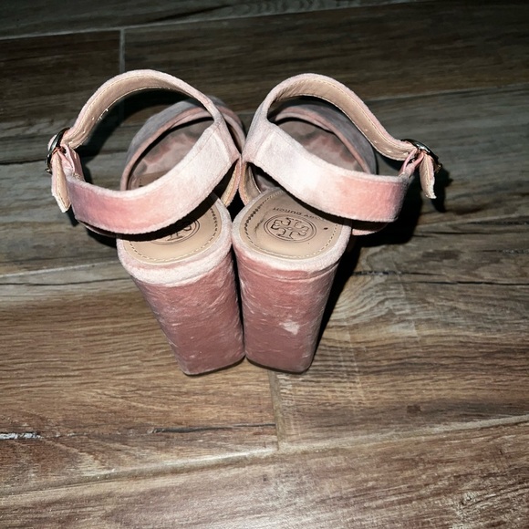 Tory Burch Loretta Velvet Slingback - Picture 4 of 6